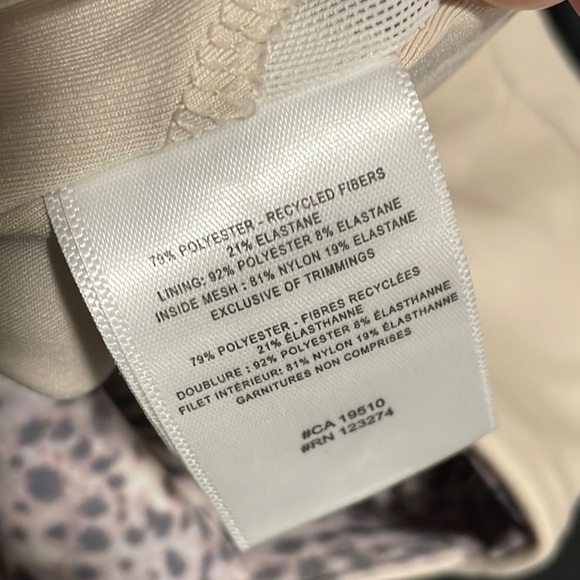 Lolë Animal Print Sports Bra - Picture 4 of 4